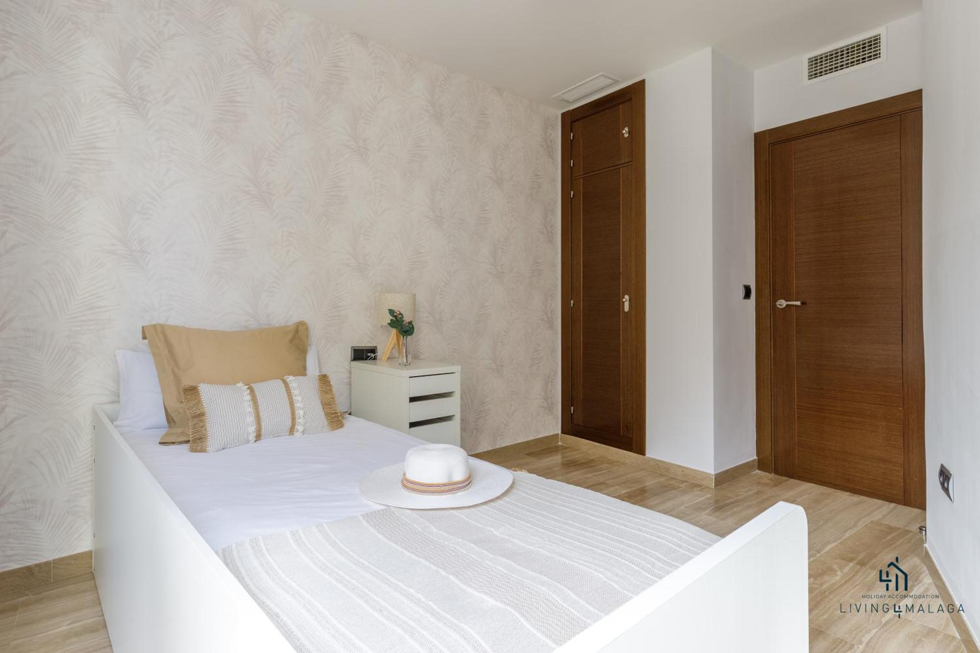 Living4malaga Uncibay Selvatique